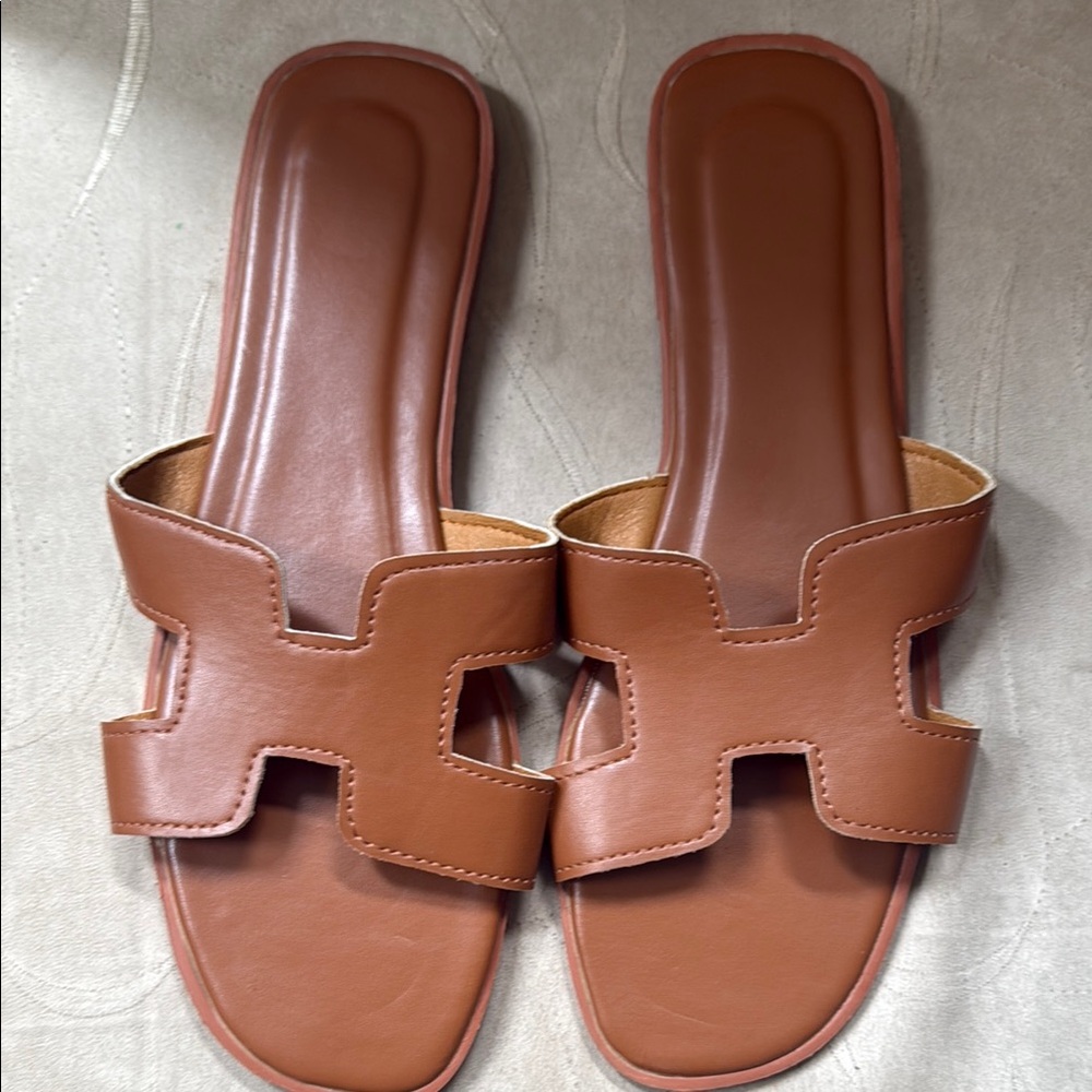 Brown Leather Sandals Minimalist Design